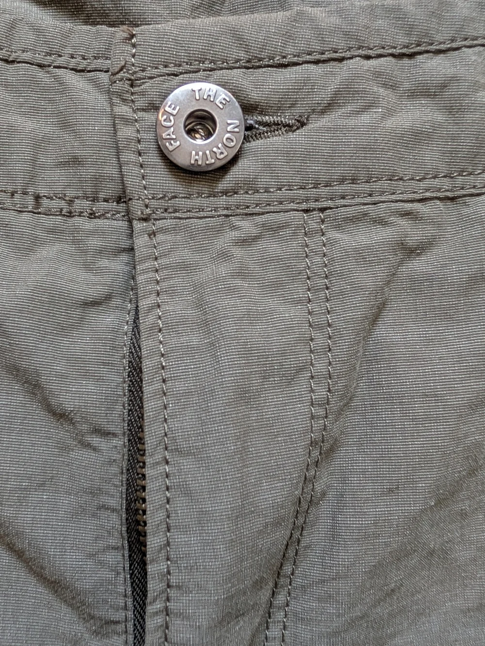 North Face Men's Casual Cargo Shorts in Olive Green